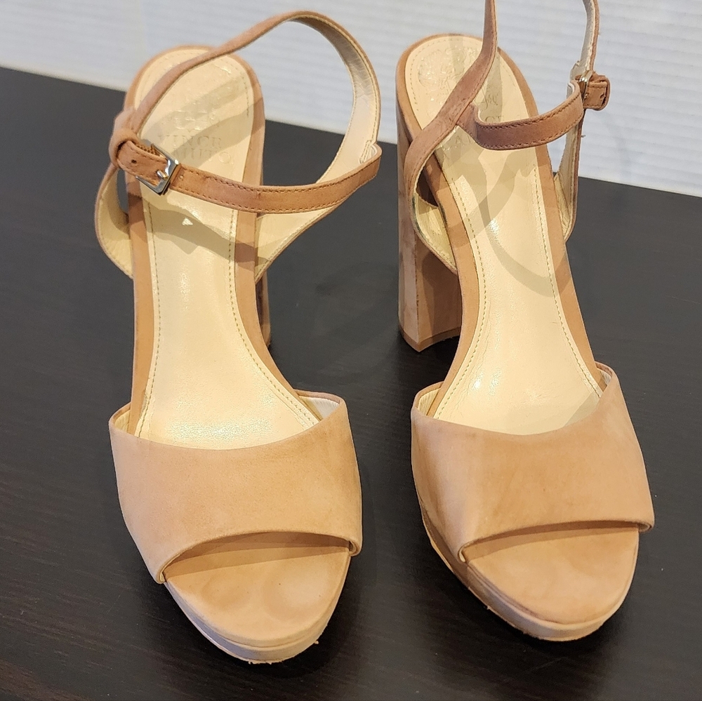 Vince Camuto Nude Suede Platform Heels Krysta Style Size 8.5